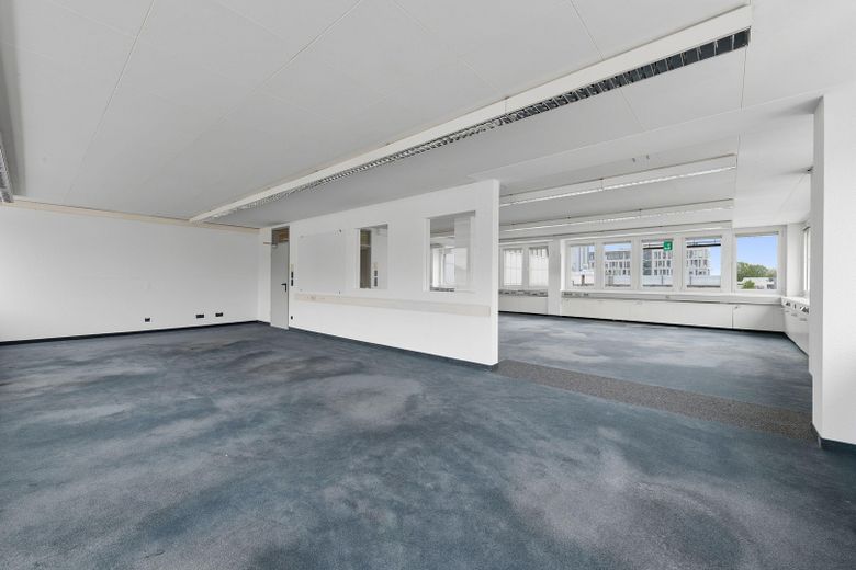 Büroetage im 1.OG in Neuss – Büro