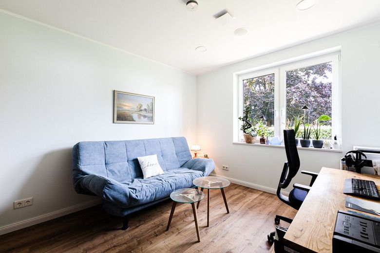 Büro EG