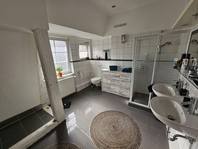 Bad mit Dusche