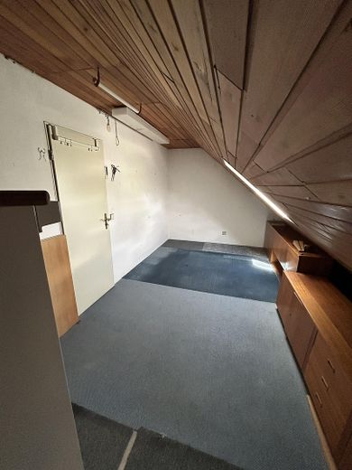 Commission-free terraced house living area 150sqm plot 230sqm Kattenesch – Dachboden Trockenraum