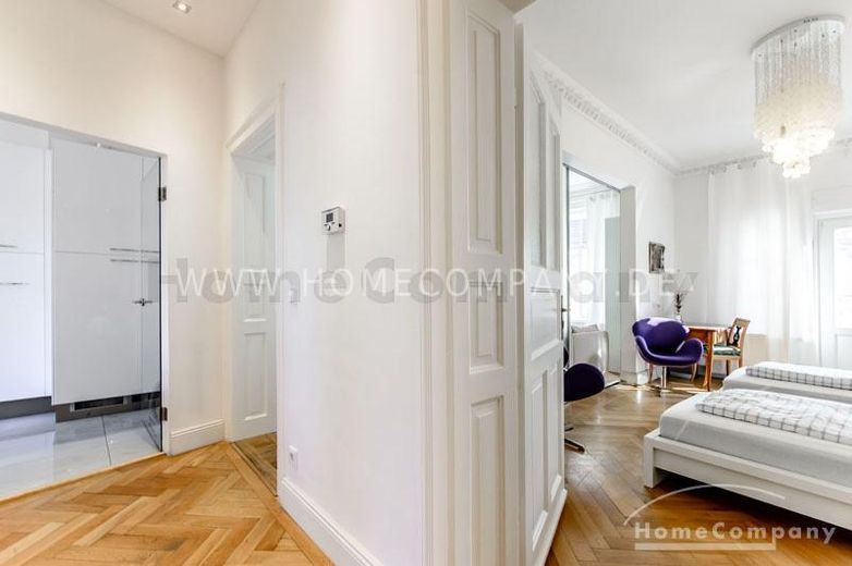Schöne, hochwertige möblierte 4-Zimmer-Altbauwohnung mit Balkon in Schwabing – ed0456c901b94c5392be50d7f5ba0ba94c3415b4.jpg