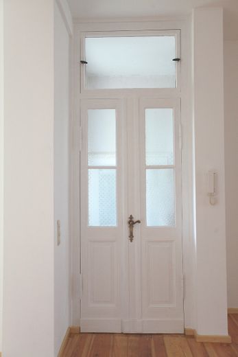 Loftähnliche Wohnung im historischen Zentrum Jüterbogs – Eingangstür