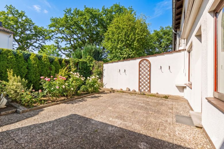 Gepflegtes Endreihenhaus in beliebter Waldlage von HH-Rahlstedt – Terrasse