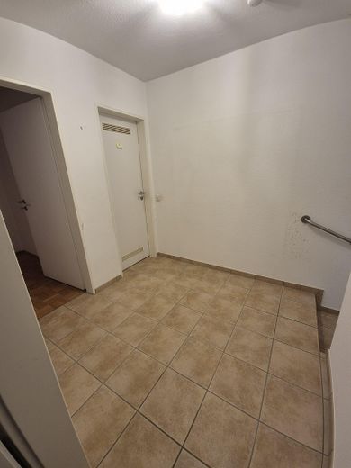 Sonnige Maisonettewohnung – oberer Flur