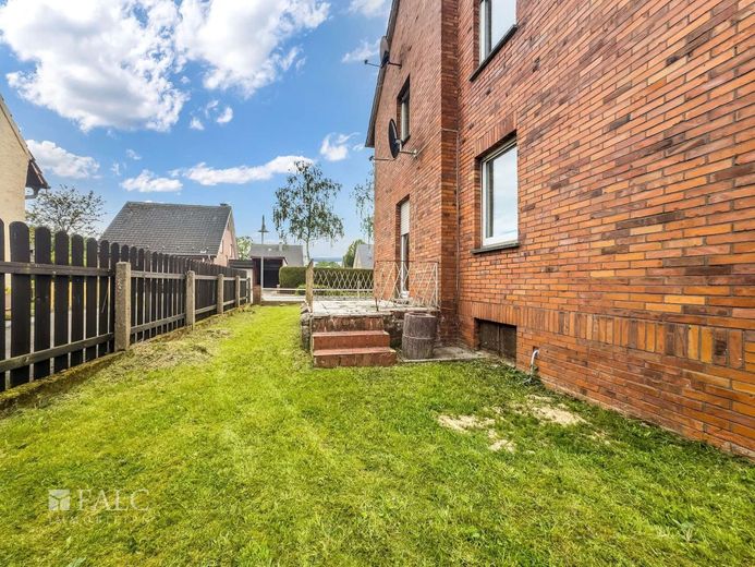 Riesiges Grundstück &amp; viel Potenzial - Zweifamilienhaus mit Ausbaureserve in Reckenfeld – Garten