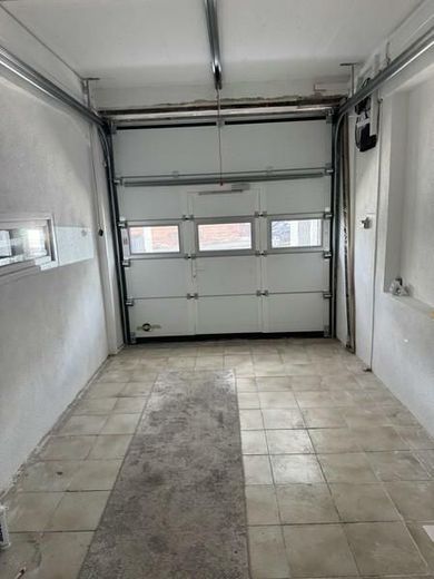 LOFT - vivere moderno - IL SOGNO diventa REALTÀ - nel cuore della metropoli e vicino al confine con la Francia! – 1 Garage