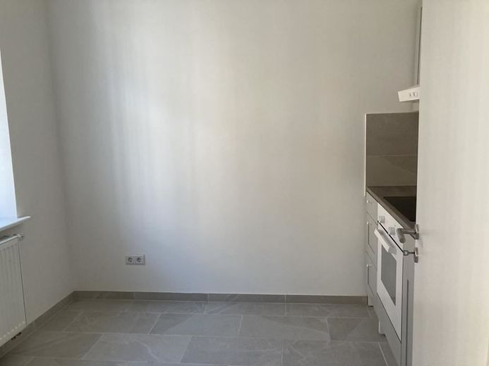 Zweitbezug nach Sanierung! Großzügige 3-Zimmerwohnung mit Laminat, Balkon, Wanne und Einbauküche! – IMG_1286
