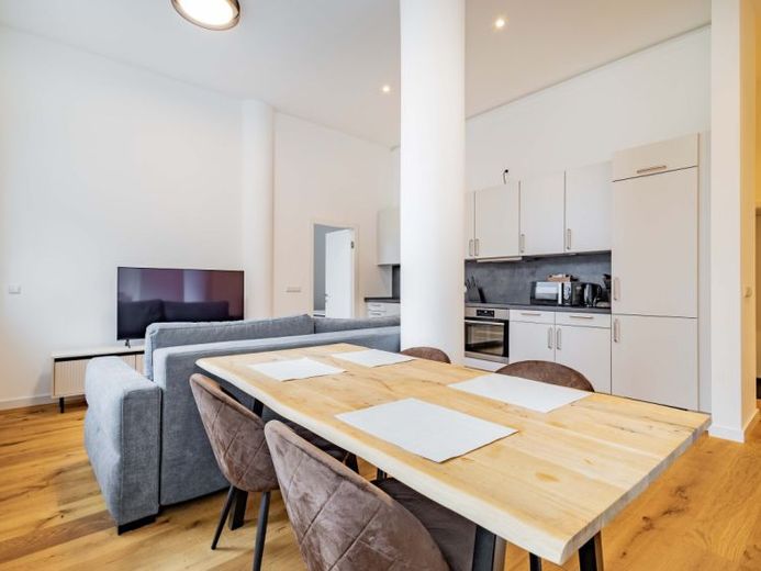 Ausblick Badenweiler * Saniertes und möbliertes 3-Zi-Apartment * 2 Bäder * 75 qm * 3,30m Deckenhöhe – Foto 1