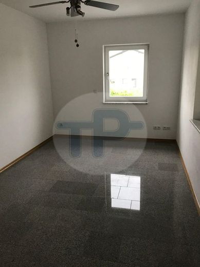 RESERVIERT! WALMDACHBUNGALOW MIT GARAGE UND CARPORT IN TRAUMHAFTER SIEDLUNGSRANDLAGE – Zimmer (7)