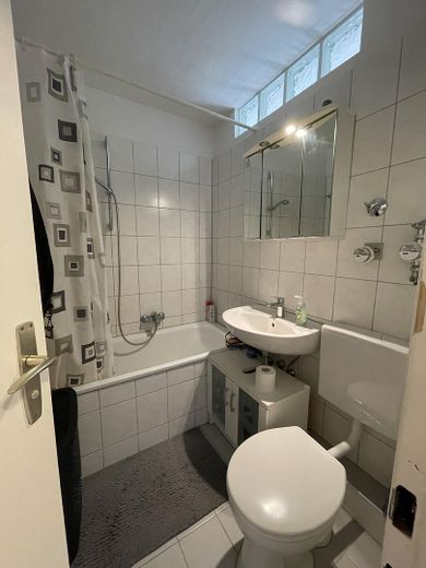 Möbliertes 1 Zimmer Apartment in Stuttgart-Degerloch - Provisionsfrei – Badezimmer