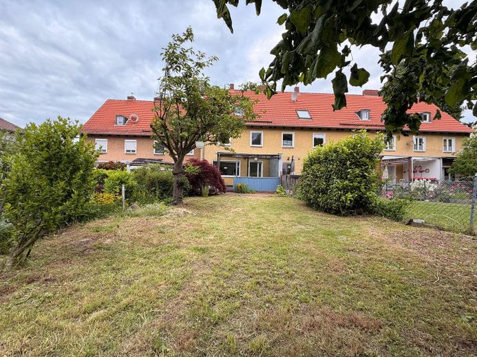 Reihenhaus mit Garten & Dachausbau-Potenzial – 4 Zimmer, provisionsfrei | Goslar - Georgenberg – Ansicht vom Garten