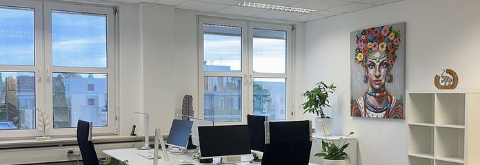 Großraumburö Möbiliert