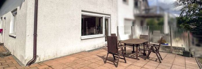 Wohnkomfort in naturnaher Lage – 5-Zi.-DHH mit Doppelgarage in Radevormwald