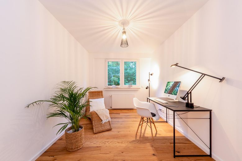 Kinderzimmer/Home-Office