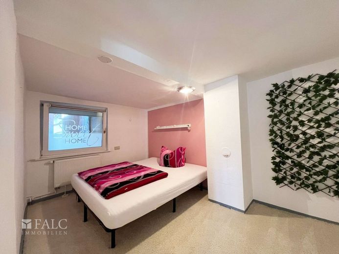 Landhaus mit Scheune und hübschem Garten – OG Schlafzimmer
