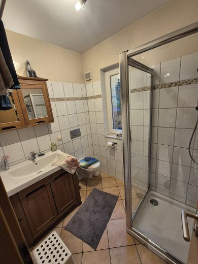 Bad unten mit Dusche