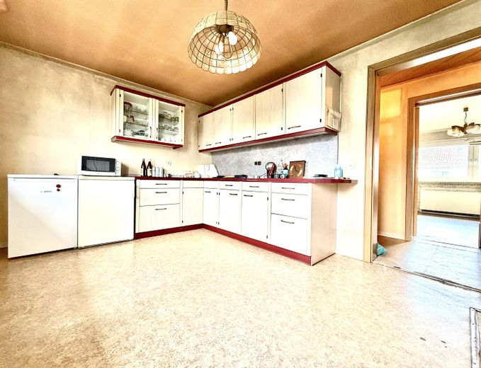 Investieren Sie in Ihre Zukunft: 3 Zimmerwohnung, große Küche + Stellplatz in angenehmer Wohnlage – Wohnküche