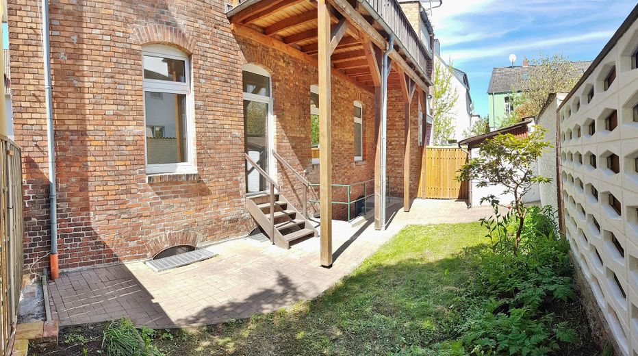 Centrumsnahe Anliegerstrasse, mit eigenem Garten – Eigener Garten