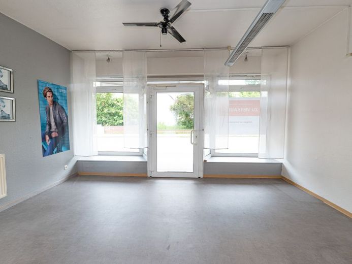 Vielseitige Gewerbeimmobilie in zentraler Lage von Stade – Ideal für Büro, Praxis oder Einzelhandel – Foto 1