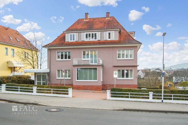 +++Vielseitiges 4 Mehrfamilienhaus oder exklusiver Firmensitz in Bad Wildungen+++ – Hausansicht