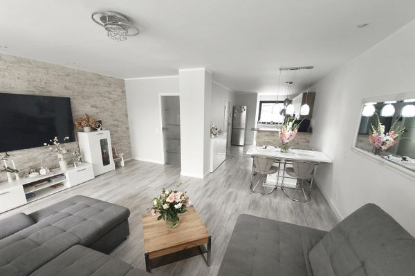 Aktuell reserviert/Modernisiertes Reihenmittelhaus/provisionsfrei/Garage+2 Stellplätze
