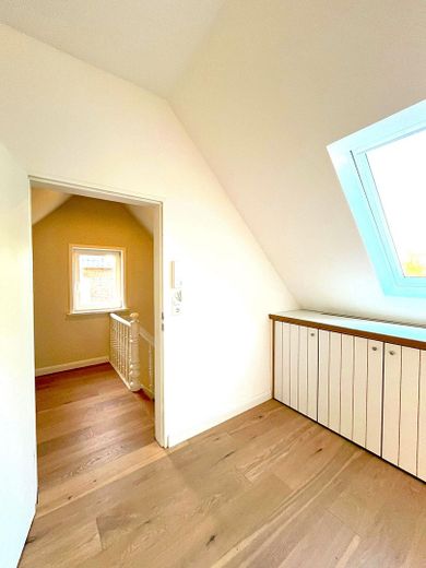 Diele OG mit Blick zur Treppe