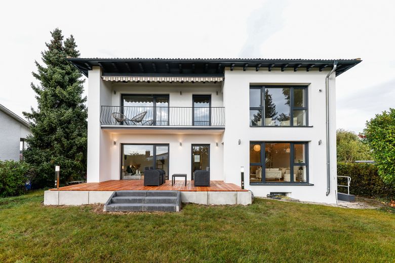 Traumwohnung im 2-MFH mit sonnigem Balkon im 1.OG - (saniert), Energie KL. A – Foto 3