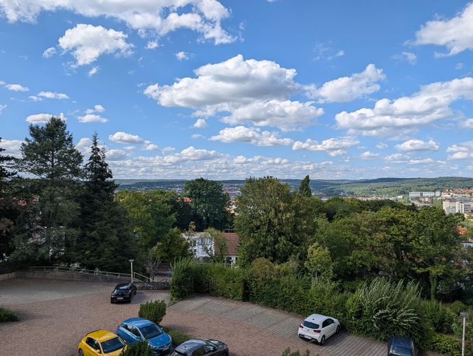 3 ЗКВ на Bellevue у Саарбрюкені – Ausblick 2 aus Schlafzimmer
