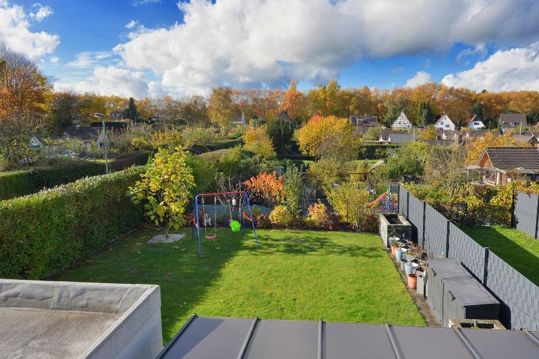 Top-Modernes Einfamilienhaus aus 2020 - Provisionsfrei vom Eigentümer – Aussicht Schlafzimmer