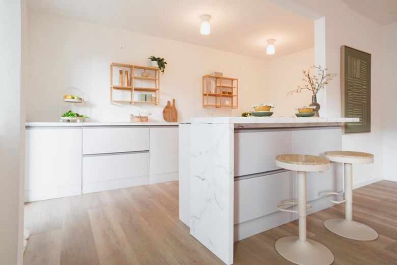 Vivere come si ama oggi. Porzione di bifamiliare ristrutturata in stile moderno - pronta per essere abitata *senza commissioni* – Küche