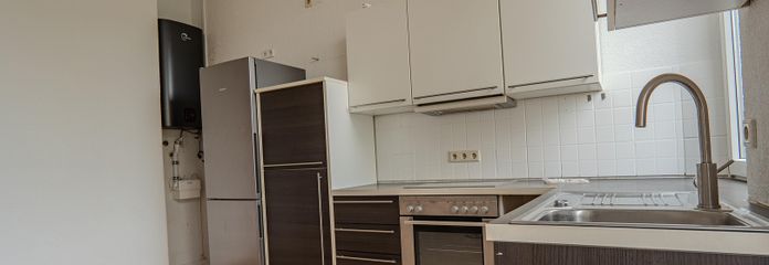 3-room apartment - central location in Hof - available immediately - fitted kitchen - shared use of garden