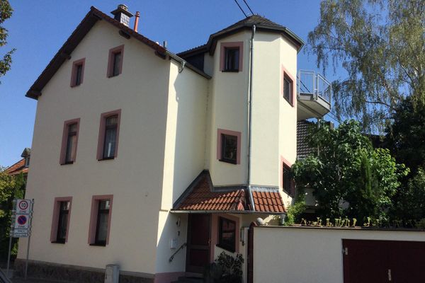 Ein-/Zweifamilien Stadthaus am Weinberg kernsaniert, vielseitig nutzbar, freistehend
