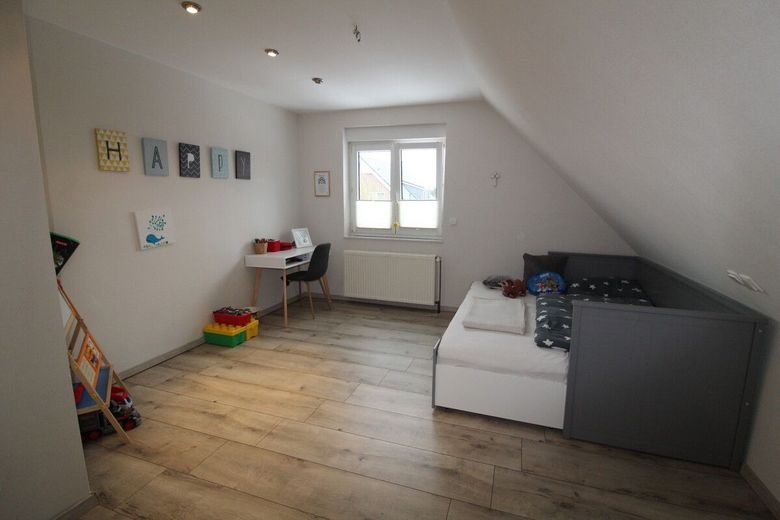 Exzellentes Einfamilienhaus in Top Lage von Cuxhaven-Sahlenburg, Carport und Wohnmobil-Stellplatz – 18 - Kinderzimmer