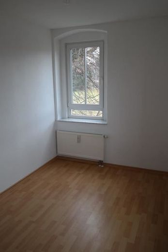 Gemütliche 2-Zimmer mit Laminat und Wannenbad mit Fenster in ruhiger Lage! – SAM_7728