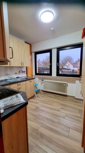3-Zimmer-Erdgeschosswohnung, große Terrasse, ruhige/zentrale Lage – Küche 1