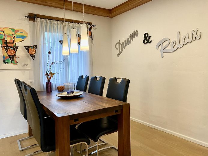 Maison individuelle avec appartement indépendant et vue dégagée *sans commission* – Esszimmer