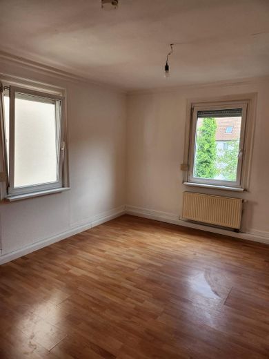 Schöne 4 Zimmer Wohnung mit Einbauküche und Balkon – Foto 8