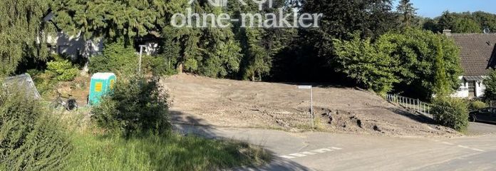 Exclusive, large yet central plot (for a single-family home, semi-detached house or multi-family house) (no commission)