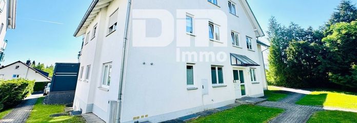 (R)eserviert!Gepflegte Maisonette Wohnung mit Studio 2x Balkon und PKW Stellplatz – Titel Rückansicht