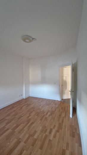 Wie ein eigenes Haus: 162,5 m² | 6 Zimmer | 600 m² Garten im Sondereigentum | 32 m² Dachterrasse – Arbeiten / Schlafen OG