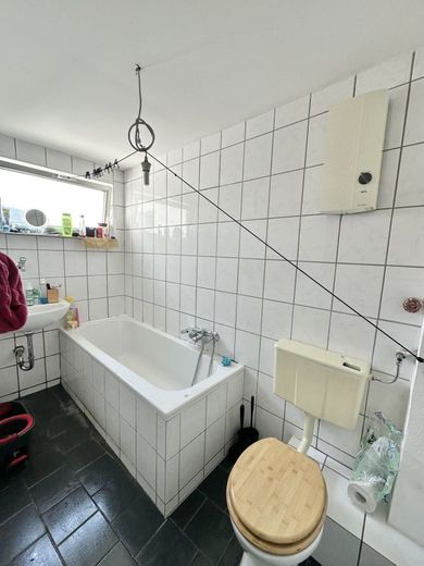 CITYHOUSE: Top-Rendite! Dachgeschosseinheit mit 3 Apartments einer Dachterrasse und Balkon! – Tageslichtwannenbad