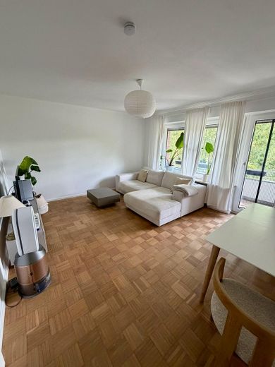 Renovierte 2,5-Zimmer Wohnung mit Balkon – Foto 2