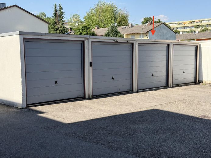 Gepflegte Eigentumswohnung in Puchheim/Bahnhof – Garage