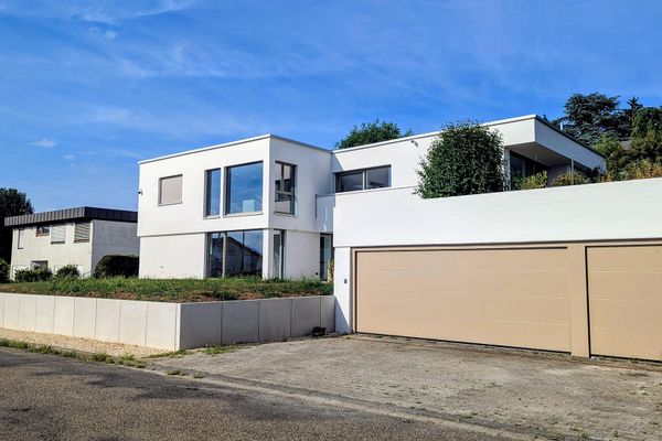 Kernsanierte Unternehmervilla mit einzigartigem Weitblick und luxuriöser Ausstattung