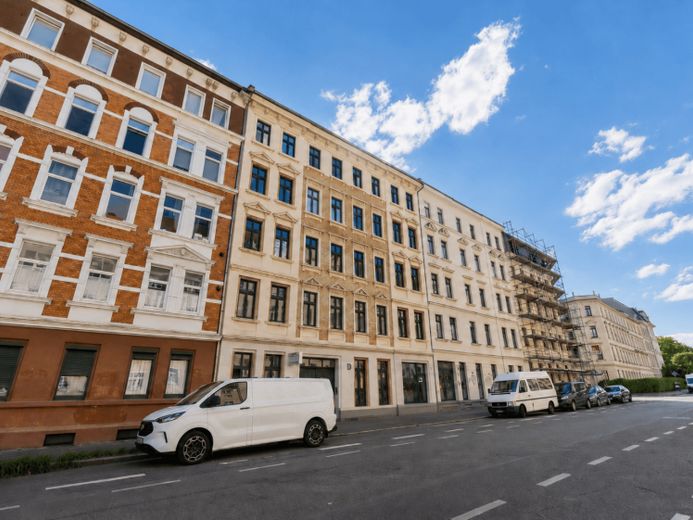 AB IN DEN SÜDEN // charmante 2-Zimmerwohnung mit EBK – Foto 1