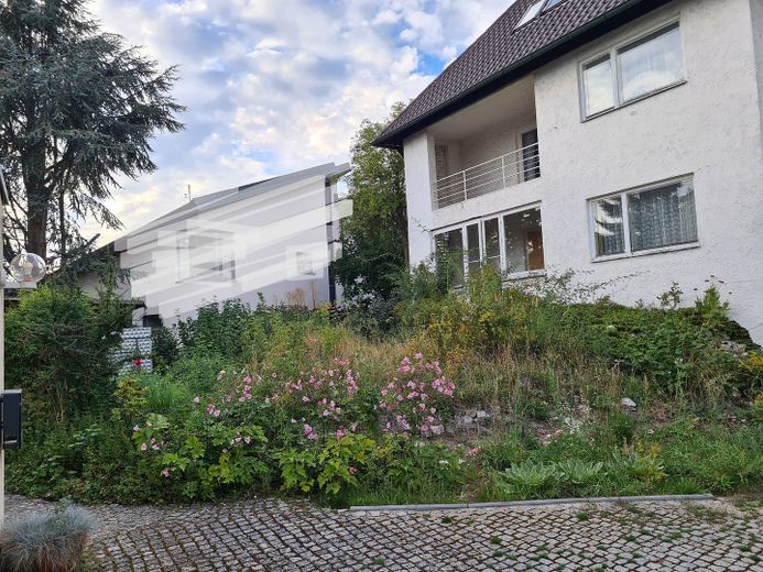 Piccolo, raffinato e pronto per la vostra idea di costruzione – Gartenseite