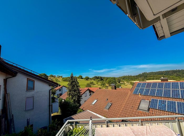 EFH mit Einlieger, Doppelgarage, Werkstatt, unverbaubarer Aussicht, Toplage u. Provisionsfrei – Balkon DG