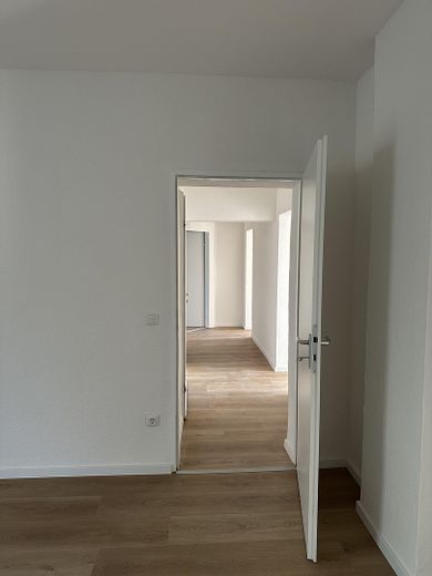 Frisch renovierte 4-Zimmer Wohnung in Essen-Frohnhausen – Flur