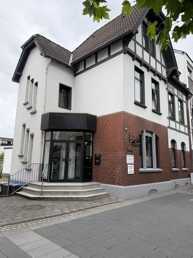 Büro im Herzen von Langenfeld – Außenansicht