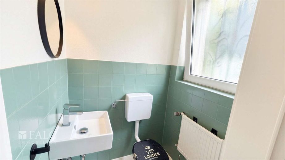 Familientraum in Wuppertal - freistehendes Haus mit Garten – Gäste Badezimmer